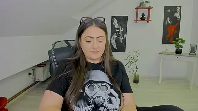 Chat +18 de MistressDarrah ao vivo