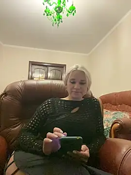 Moonflower_lily Chat XXX live