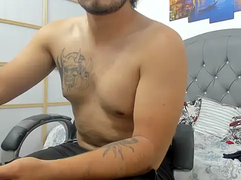 Онлайн чат XXX Milo_scorpio