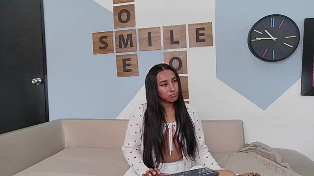 NIKKYTHORNE Live XXX Chat