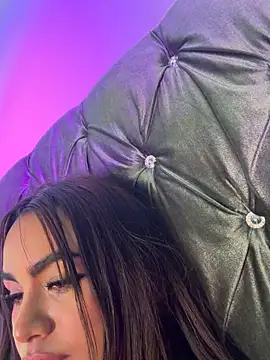 Czat XXX na żywo – Aliceroys__
