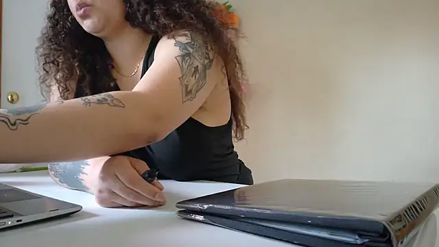 honeeyyy_pot Live XXX-chat