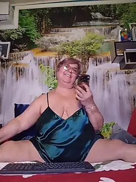 Chat +18 de QueenPammy1 ao vivo