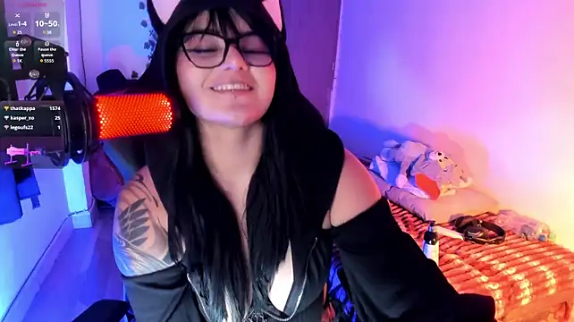 EternaAura_ Adlı Modelin Canlı XXX Sohbeti