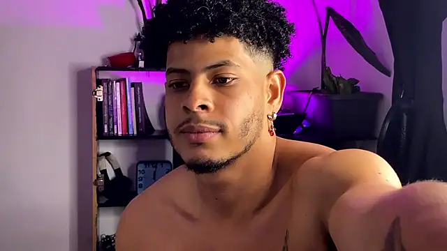Chat +18 de colt_addams ao vivo