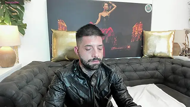 XXX chat uživo modela TommyDum