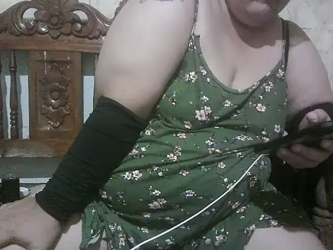 แชท XXX สดของ bigmommaxxx81
