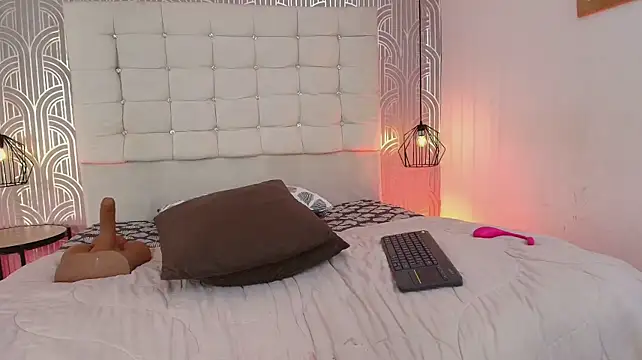 Ariana_CellFg's Live XXX Chat