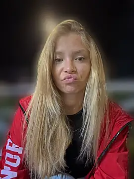 AnastasiaAniess Adlı Modelin Canlı XXX Sohbeti