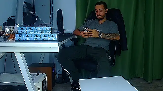 AndrewBanner – Naživo XXX chat