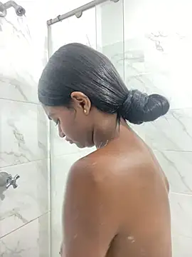 MiaaHoward Chat XXX live