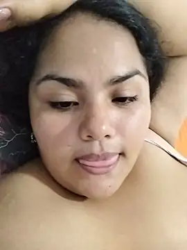 Chat XXX en directo de MiaBloom0