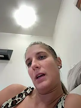 jennifer11772 Live XXX-chat