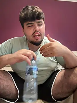 Yannick04 – Naživo XXX chat