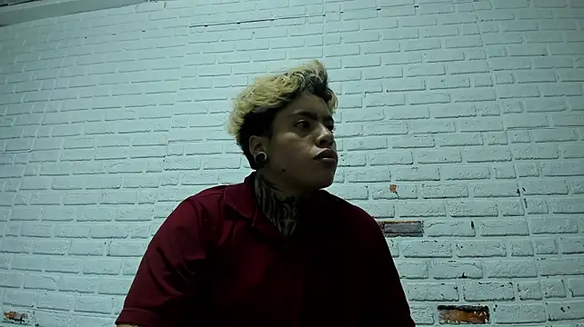 Chat +18 de CasperMilers ao vivo