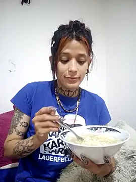 Živý XXX chat Lya_Ross19