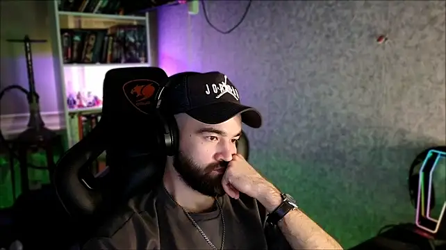Czat XXX na żywo – _Serious_Man