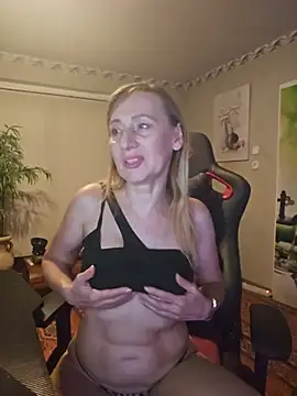 แชท XXX สดของ HotLana69