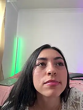 צ'אט XXX בשידור חי של canelleGarces
