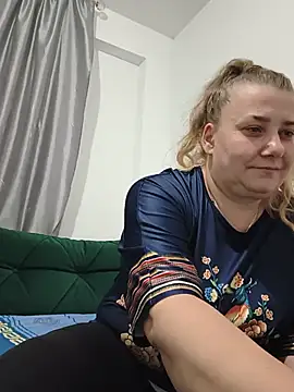 Онлайн чат XXX JuliaBestX