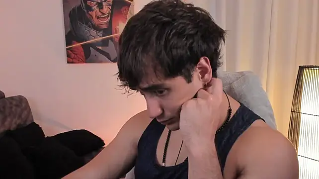 AlexRivera6 Adlı Modelin Canlı XXX Sohbeti