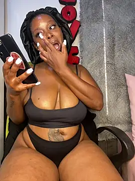 QUEENZAZA's Live XXX Chat