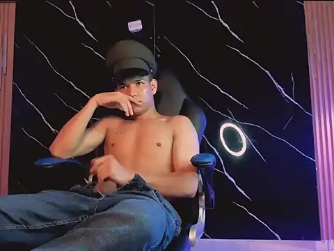 Luiszafiro 网络视讯表演