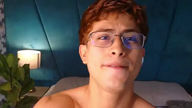 Chat +18 de Aaron_Eze ao vivo
