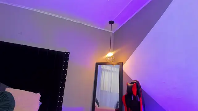 sammybrunette1 Adlı Modelin Canlı XXX Sohbeti