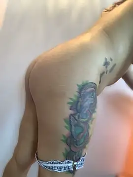 BELLA_TENTATION_CR's Live XXX Chat
