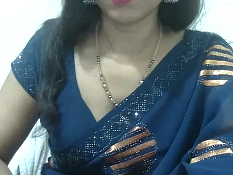 Laila_Cute: απευθείας συνομιλία ΧΧΧ