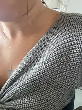 Chatroom XXX en direct de Khatty_Love