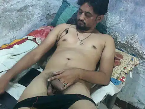ROCOGUJUBULL 即時 XXX 聊天