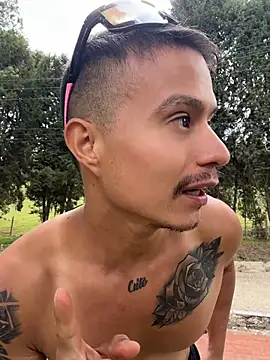 DOMINICKVEGAS77n Live XXX chat
