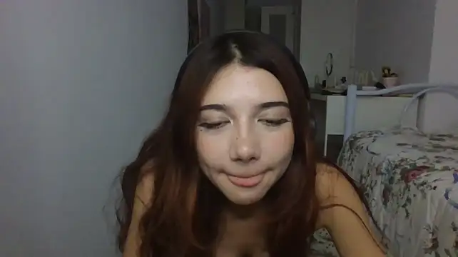 Chat +18 de BerniceDigennaro ao vivo