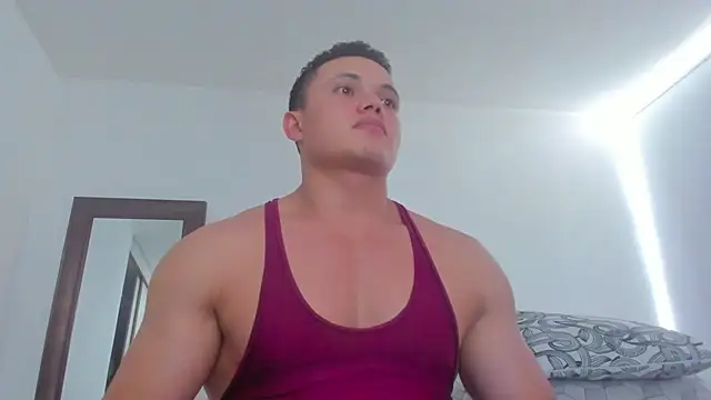 Chatroom XXX en direct de KingLevi01