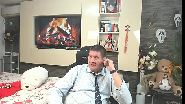 SpartacusDaddy48 Chat XXX live