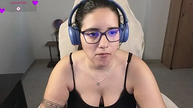 blue__moon_n Live XXX chat