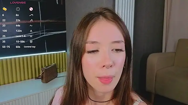 tinyanie Adlı Modelin Canlı XXX Sohbeti