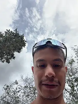 DOMINICKVEGAS77 Live XXX-chat