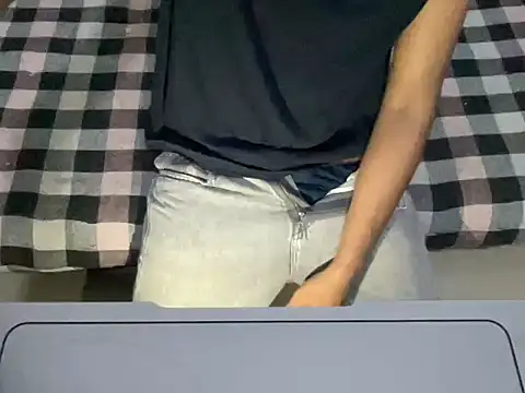 XXX chat uživo modela thewoofyguy