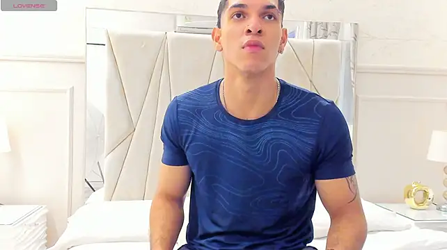 XXX chat uživo modela Adrien_Monteiro