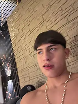 צ'אט XXX בשידור חי של Lander_Cruz