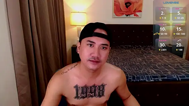 ExtraLarge_Ron 即時 XXX 聊天