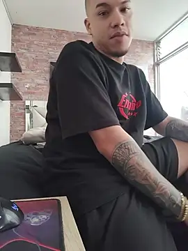AlphaMasterXxx 现场XXX聊天