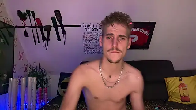 Czat XXX na żywo – Cookieboy88