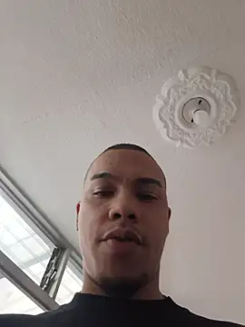 AlphaMasterXxxn Live XXX chat