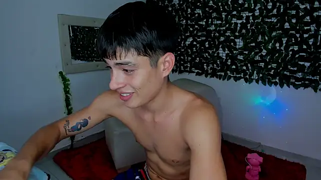 The_beby_guy Adlı Modelin Canlı XXX Sohbeti
