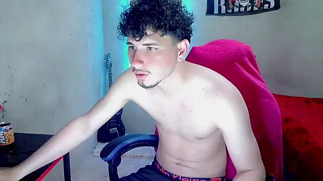 Atom_Hot live XXX chat