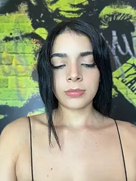 ArieliciousXXXのライブXXXチャット